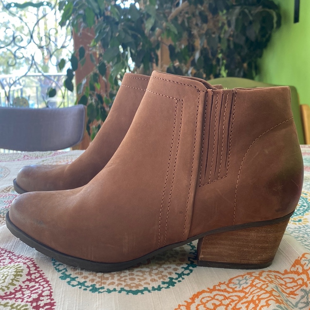 Blondo ankle boots